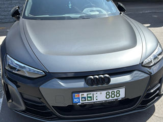 Audi E-tron GT фото 0