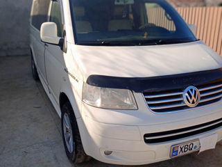Volkswagen T 5. bază lungă