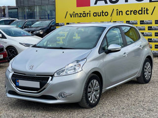 Peugeot 208 foto 6