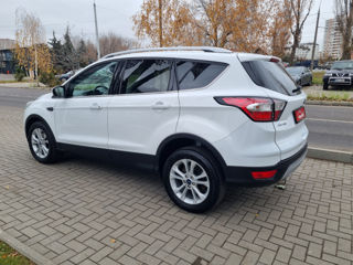 Ford Kuga foto 8