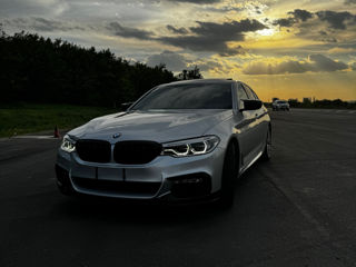 BMW 5 Series foto 1