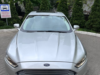 Ford Fusion foto 4