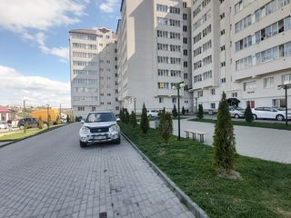 Apartament ( ialoveni) - 52m2 la etaj 4 foto 1