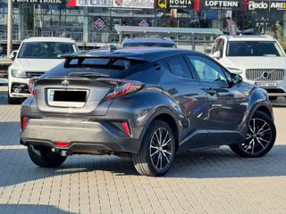 Toyota C-HR foto 4