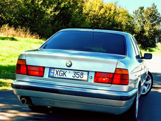 BMW 5 Series foto 5