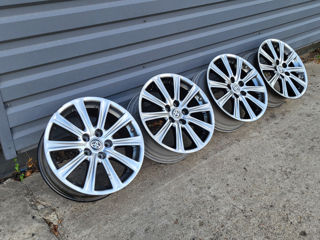 R17 5x114,3 Toyota Lexus foto 2