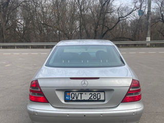 Mercedes E-Class foto 5