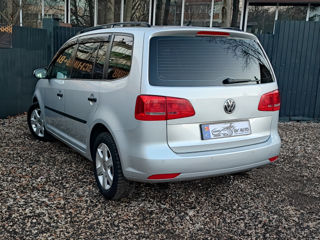 Volkswagen Touran foto 5