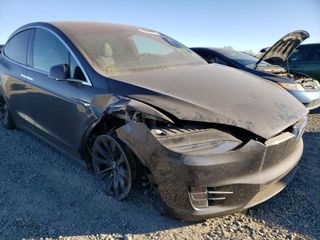 Tesla Model X foto 9