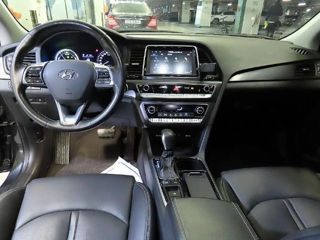 Hyundai Sonata foto 8