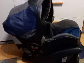 Scaunel auto calitativ cu suport de firma Britax (0 - 18 kg). Stare ideala. Детское автокресло foto 3