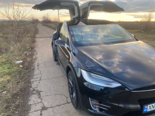 Tesla Model X foto 4