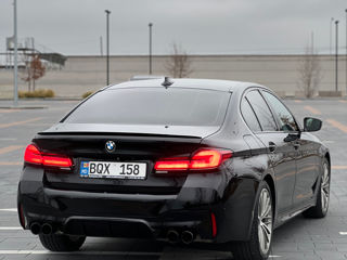 BMW 5 Series foto 4