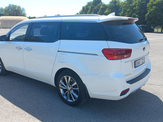 KIA Carnival foto 4