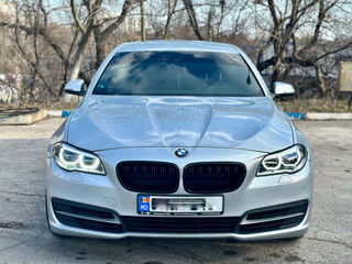 BMW 5 Series foto 2