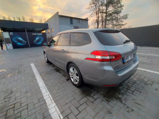 Peugeot 308 foto 2