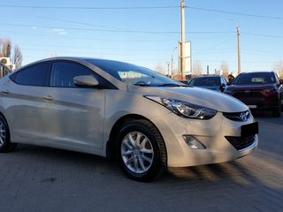 Hyundai Elantra foto 4