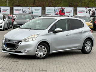 Peugeot 208 foto 3