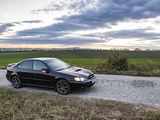 Subaru Legacy foto 5
