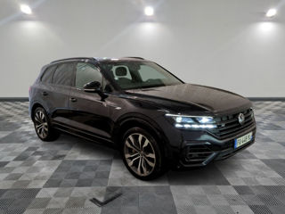 Volkswagen Touareg foto 1