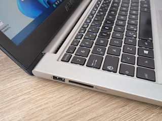 Asus Zenbook UX32V foto 5