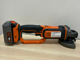 Black Decker  DGG720M1