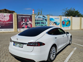 Tesla Model S foto 3