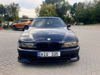 BMW 5 Series foto 7