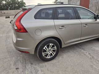 Volvo XC60 foto 2