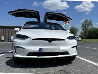 Tesla Model X foto 2