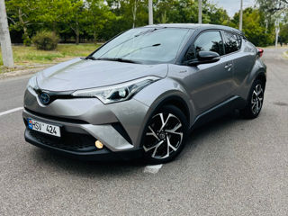 Toyota C-HR foto 4