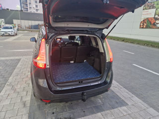 Renault Grand Scenic foto 2