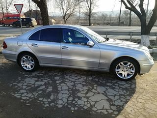 Mercedes E Class foto 8