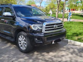 Toyota Sequoia