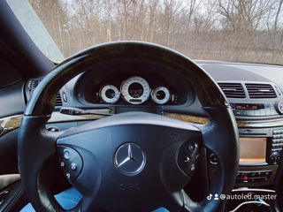 Mercedes E-Class foto 2