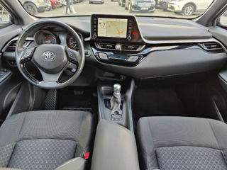 Toyota C-HR foto 8