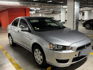 Mitsubishi Lancer foto 7