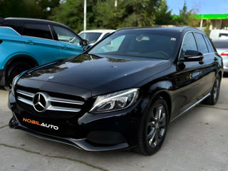 Mercedes C-Class foto 3