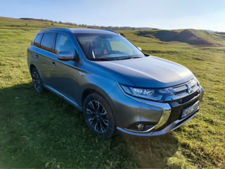 Mitsubishi Outlander foto 3