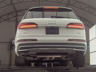 Audi Q7 foto 8