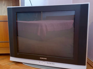 Продам телевизор Samsung с плоским экраном (диагональ70см) foto 1
