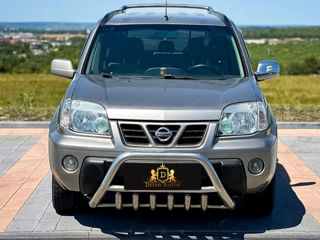 Nissan X-Trail foto 1