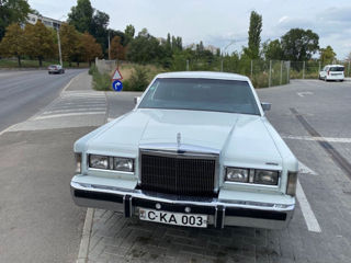 Lincoln Town Car