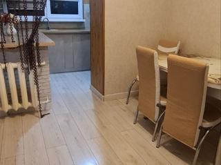 Apartament cu 2 camere, 53 m², Centru, Chișinău foto 3