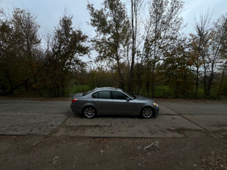 BMW 5 Series foto 7