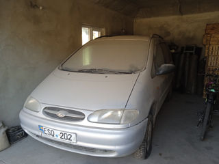 Ford Galaxy foto 2