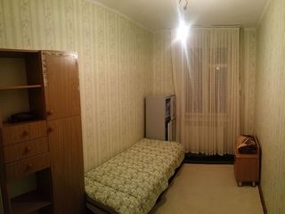 Urgent, apartament cu două odăi în sectorul Centru + încălzire autonomă!!! foto 4