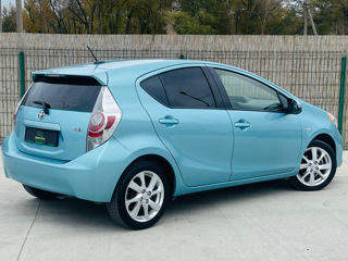 Toyota Prius c foto 6