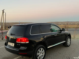 Volkswagen Touareg foto 2