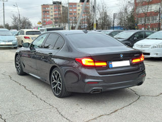 BMW 5 Series foto 4